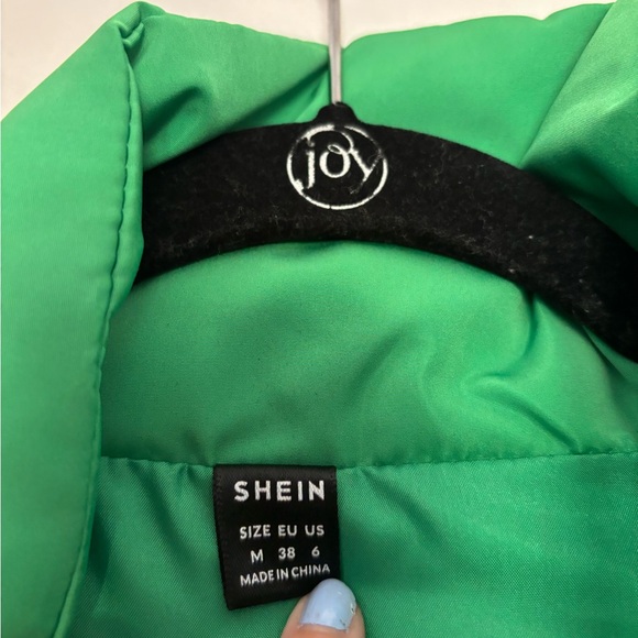 NWOT Green puffer vest - Picture 2 of 3